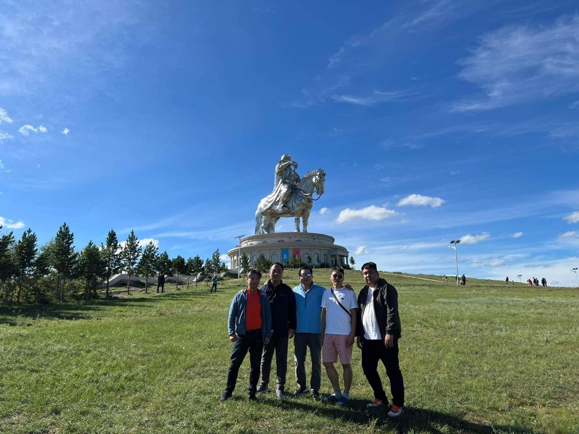 Camel Track Guesthouse And Tour Operator Llc Уланбатар Екстериор снимка